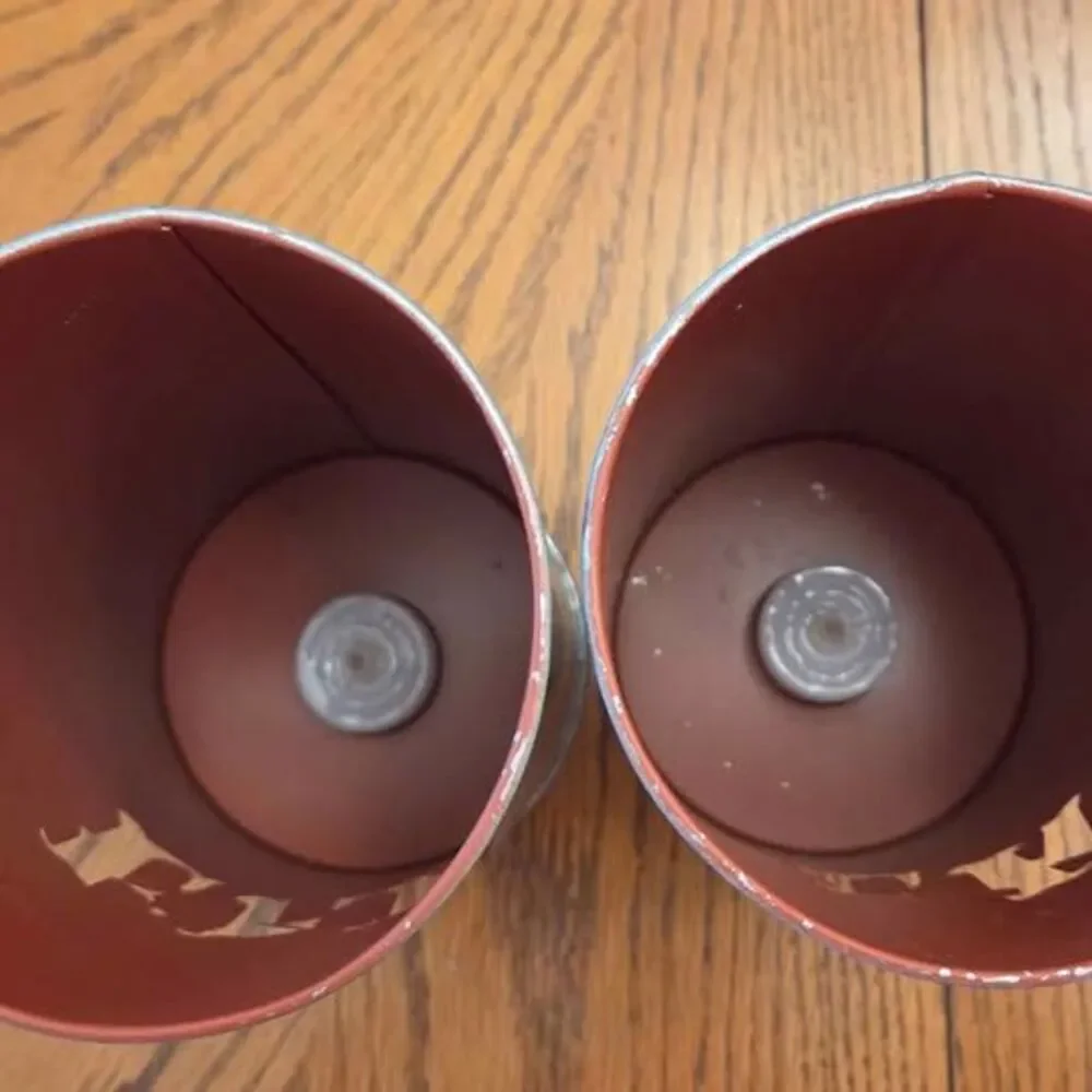 Set of eek flickering light metal cans